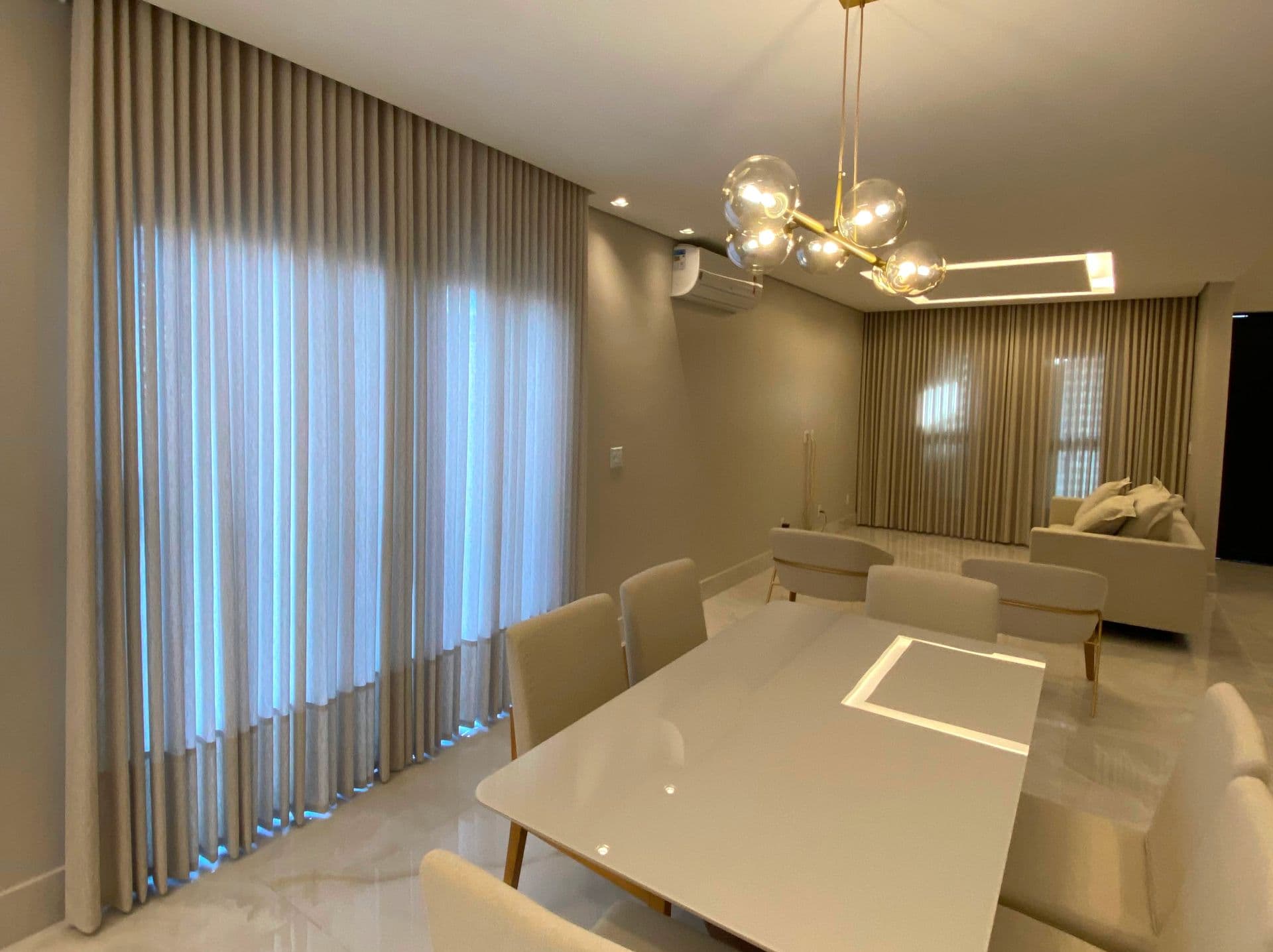 cortina_linho_sala_dois_ambientes